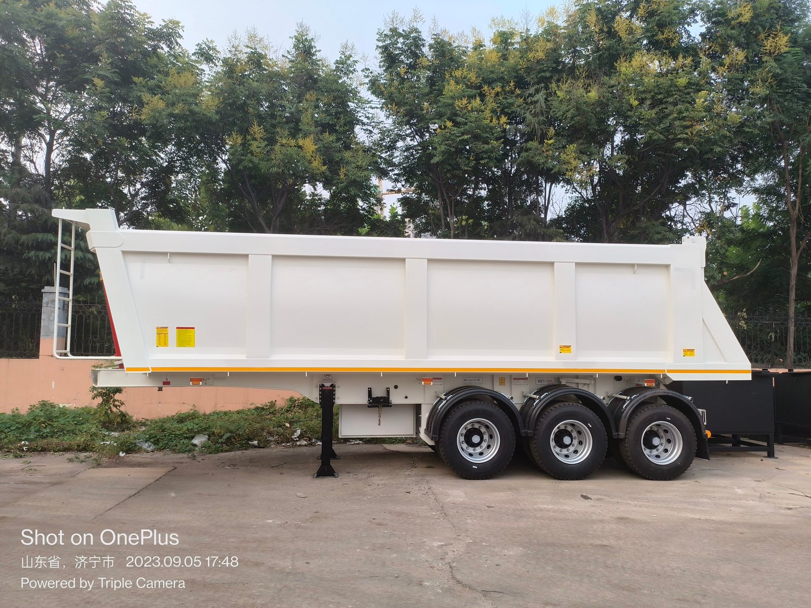 Bulk Unloading Semi Trailer